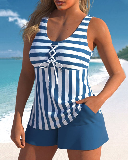 Maillot de bain tankini à rayures et coupe conservatrice