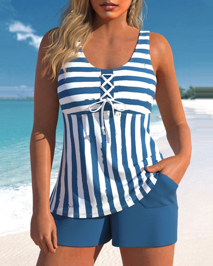 Maillot de bain tankini à rayures et coupe conservatrice