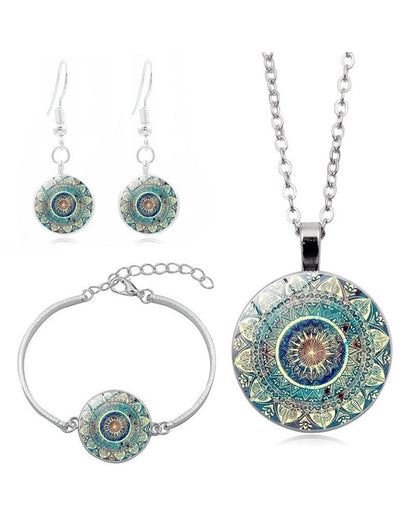 Ensemble collier de pierres précieuses fleur de mandala